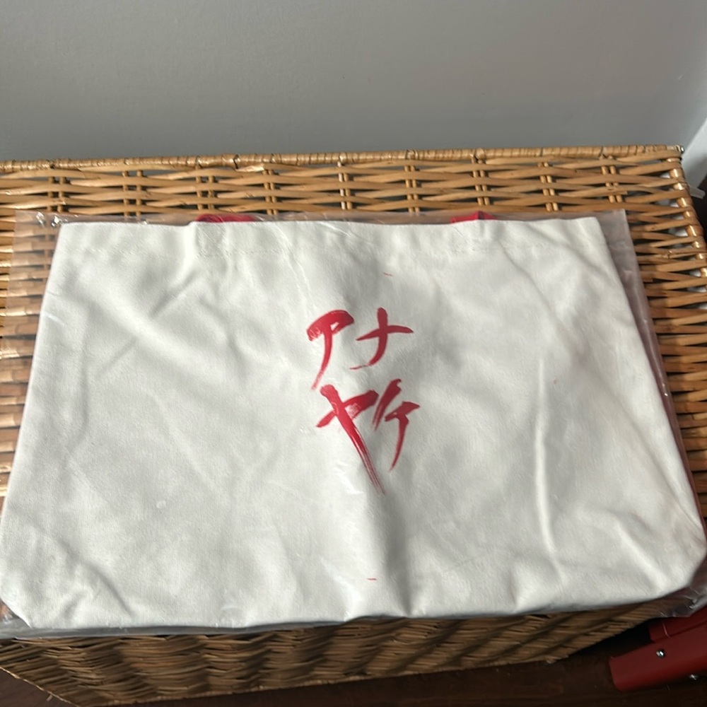 Tote bag Annayake. New still in plastic bag